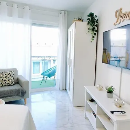 - New Central Studio Plata With Balcony * Torremolinos